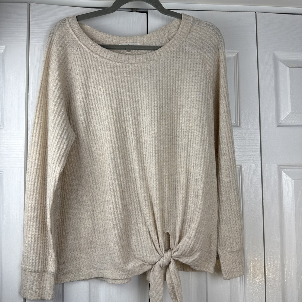 Nine Britton Billie‎ Tie Hem Top Size Large  Waffle Brushed Knit Creamy Beige